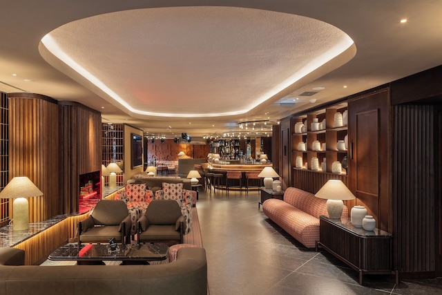 EVOLUTION バルボム オテル