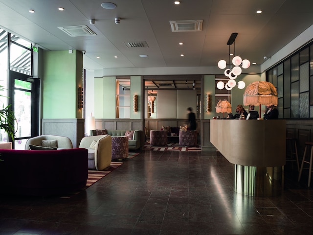 エリート ホテル アドロン