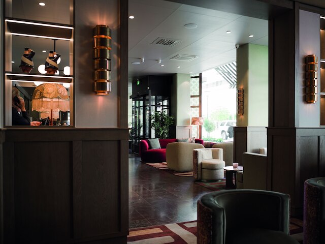 エリート ホテル アドロン