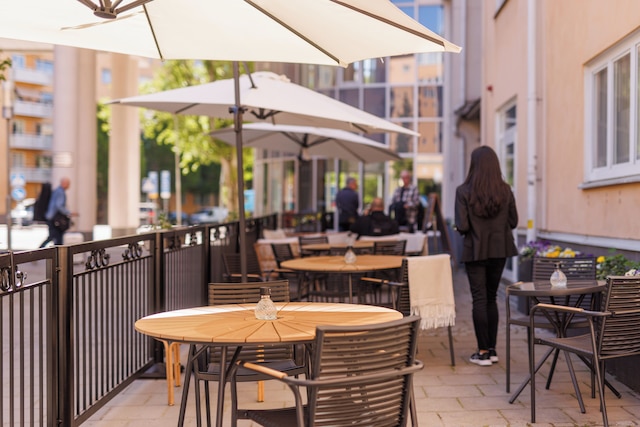 ホーム ホテル タプト – ディナー インクルーデッド