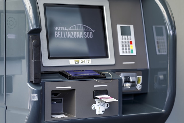 ホテル ベリンツォーナ シュッド スイス クオリティ