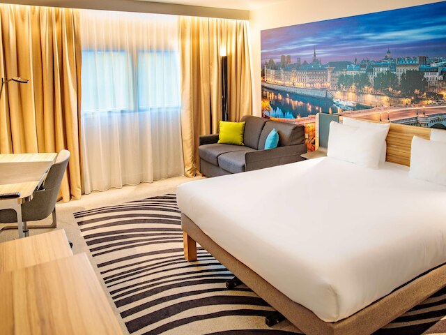 ノボテル パリ 14 ポルト ドルレアン