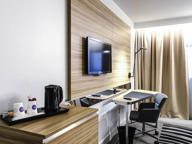 ノボテル パリ 14 ポルト ドルレアン