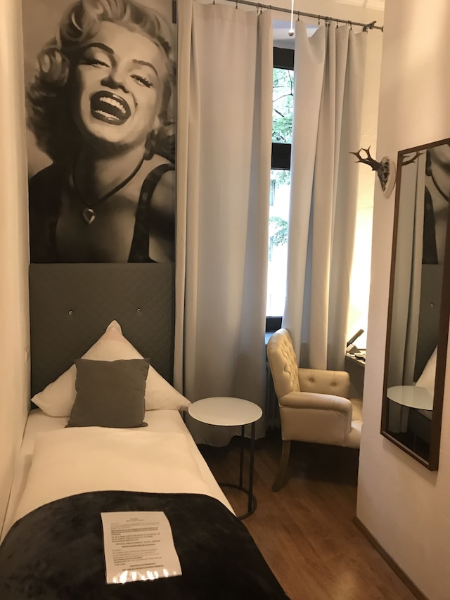 ホテル アム フォルクスガルテン