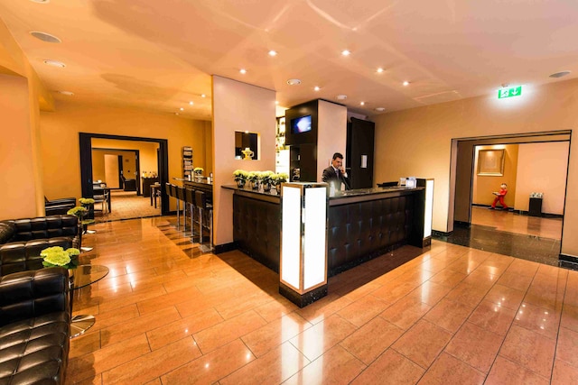 コンコルド ホテル