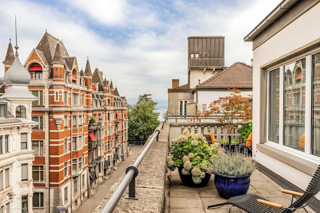 ノイエス シュロス プリヴト ホテル チューリッヒ オートグラフ コレクション