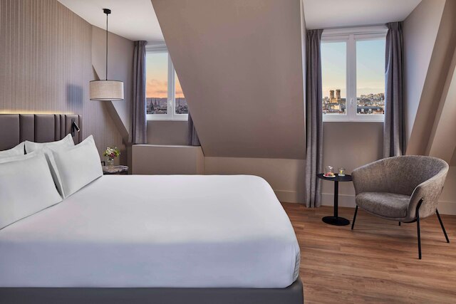 NH パリ ガール ドゥ レスト