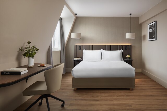 NH パリ ガール ドゥ レスト