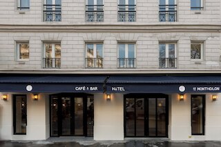 オテル モントロン パリ