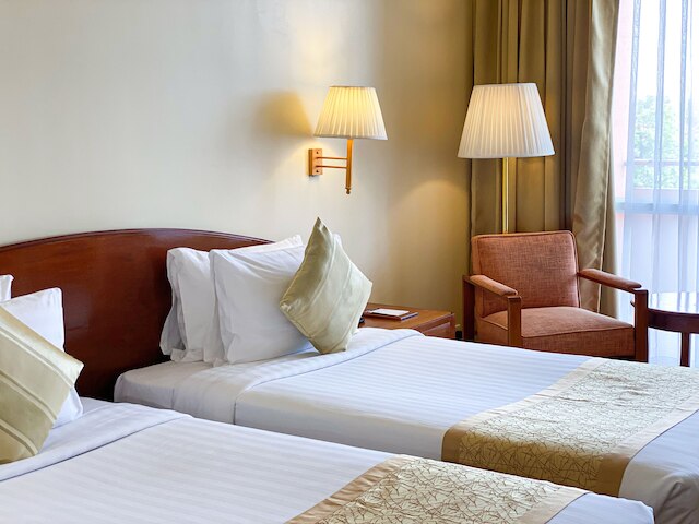 インヤ レイク ホテル