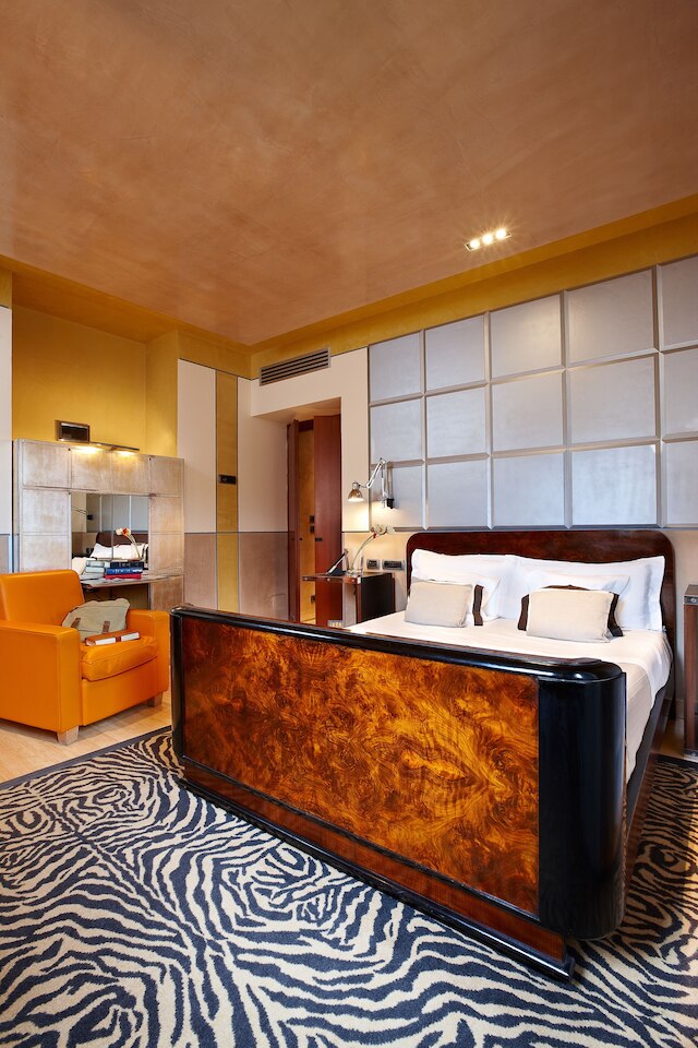 カピザーニ ホテル