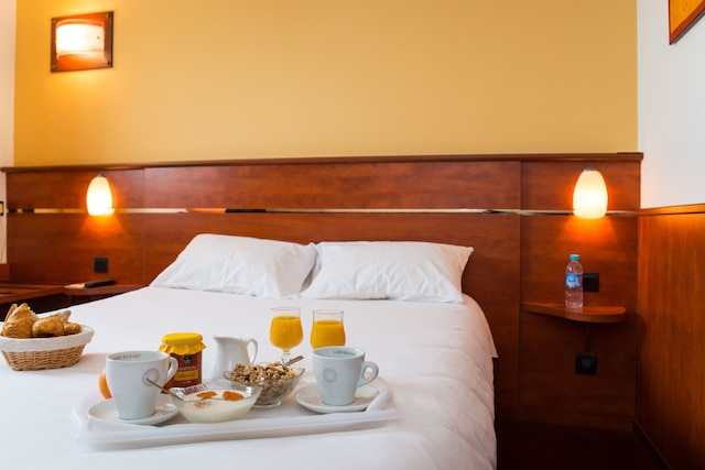 ブリット ホテル レンヌ セッソン - ル フロレアル