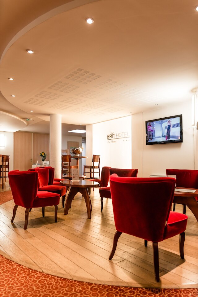 ブリット ホテル レンヌ セッソン - ル フロレアル