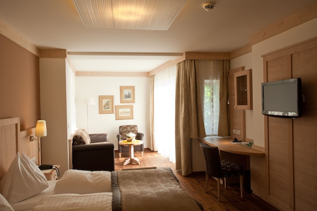 ロマンティック ホテル ディー ガースベルク アルム ミット パノラマブリック アウフ ザルツブルク