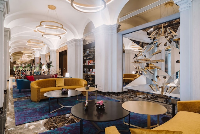 ラッフルズ オイロペスキー ワルシャワ