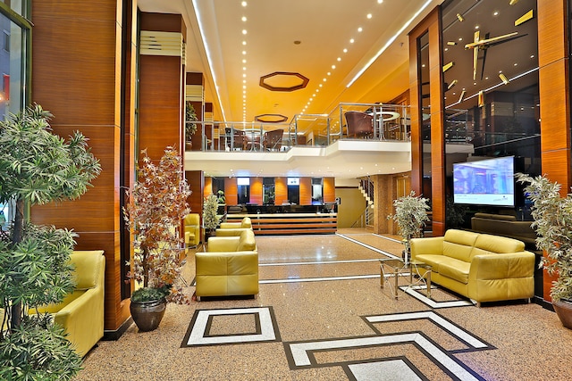 グランド マドリッド ホテル