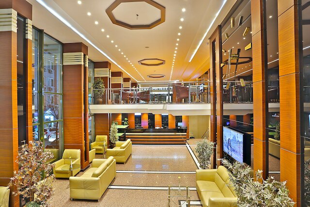 グランド マドリッド ホテル