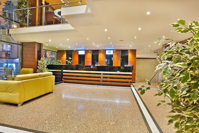 グランド マドリッド ホテル