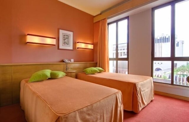 ホテル アリフ カンポ ペケーノ