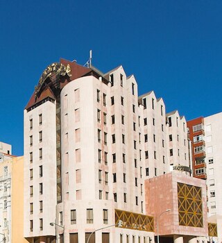 ホテル アリフ カンポ ペケーノ