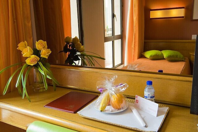 ホテル アリフ カンポ ペケーノ