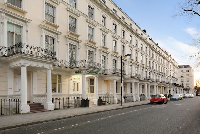 パーク アベニュー ベイズウォーター イン ハイド パーク