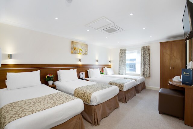 パーク アベニュー ベイズウォーター イン ハイド パーク