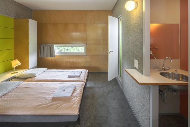 ローザンヌ ユース ホステル ジュノテル