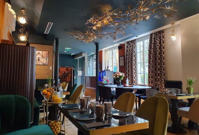 エルサ、オテル パリ