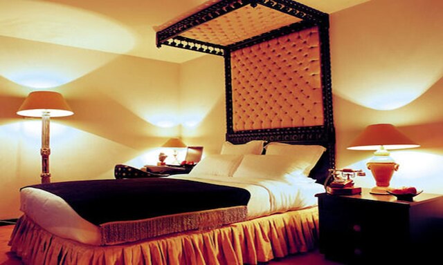 パール コンチネンタル カラチ