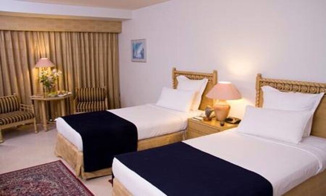 パール コンチネンタル カラチ