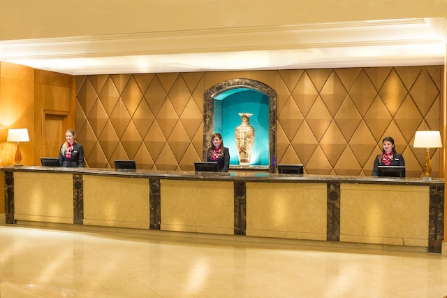 ミレニアム ホテル アンド カンファレンス センター グロスター ロンドン