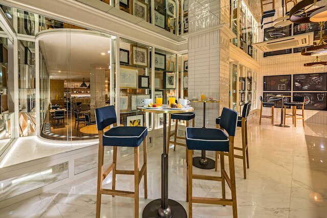 H10 プエルタ デ アルカラ 4* Sup