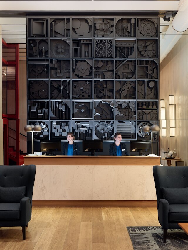 H10 プエルタ デ アルカラ 4* Sup