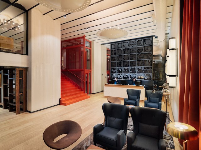 H10 プエルタ デ アルカラ 4* Sup