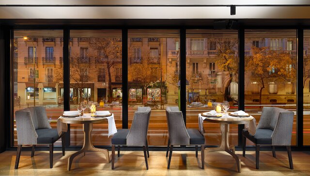 H10 プエルタ デ アルカラ 4* Sup