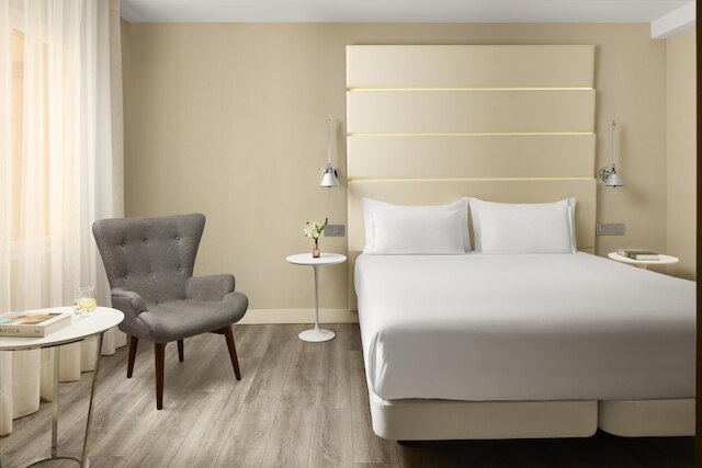 NH マドリッド バルボア