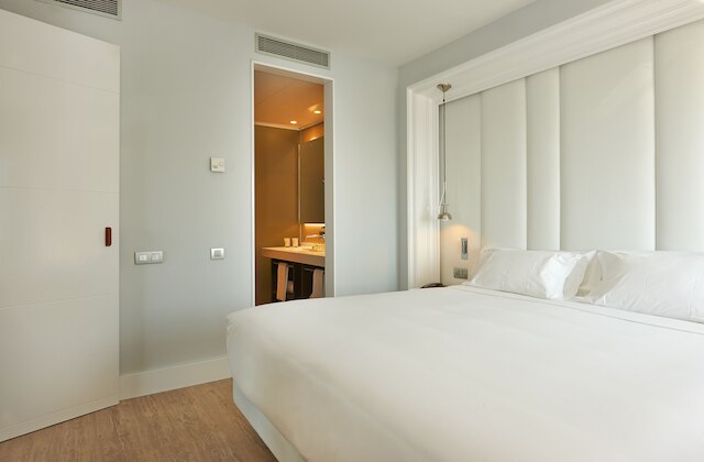 NH コレクション バルセロナ グラン ホテル カルデロン