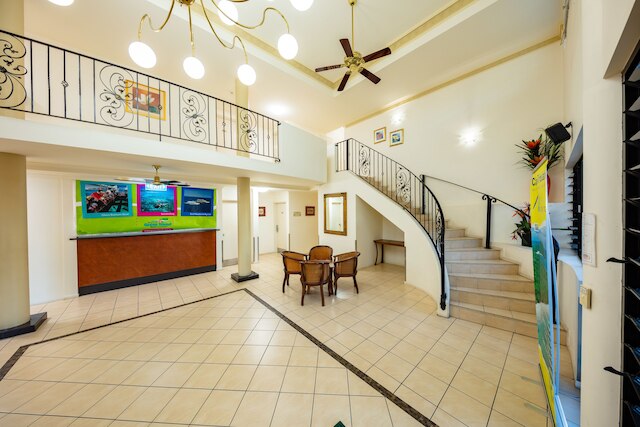 ケアンズ クイーンズ コート