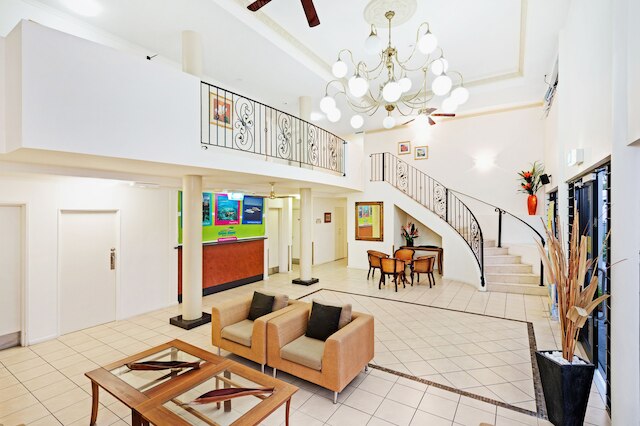 ケアンズ クイーンズ コート