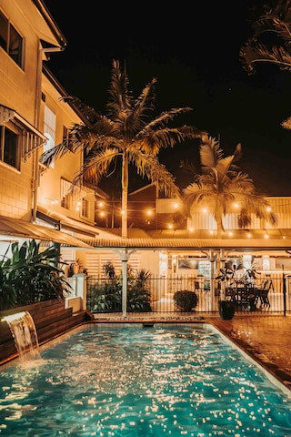 ケアンズ クイーンズ コート