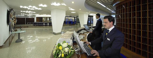 アストリア パレス ホテル