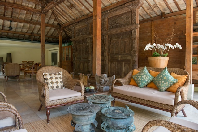 コマネカアットタンガユダ