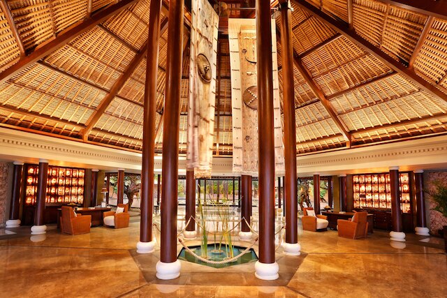 ザ オベロイ ビーチ リゾート ロンボク