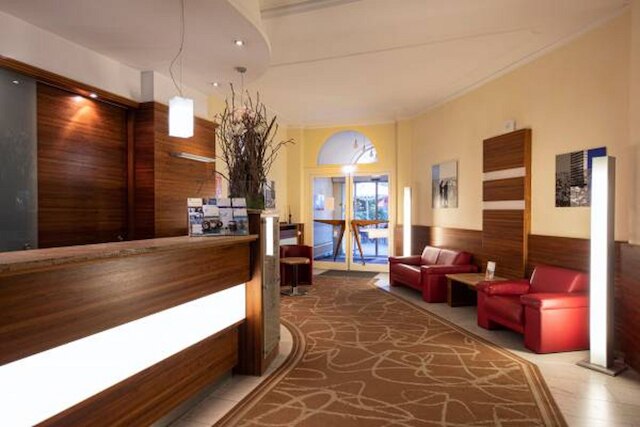 アハト シターンホテル ボン