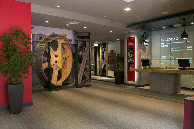 イビス リスボア セントロ サルダーニャ