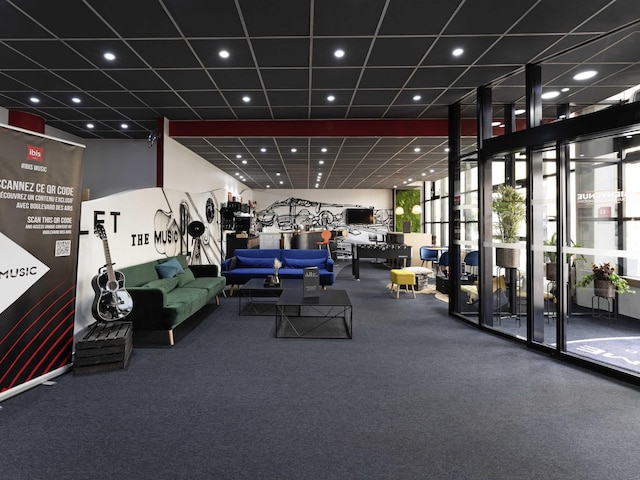 イビス パリ パンタン エグリーズ