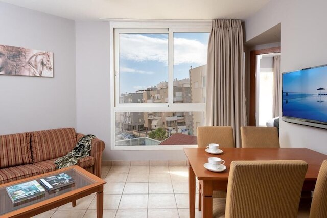 アリーナ バイ ザ ビーチ