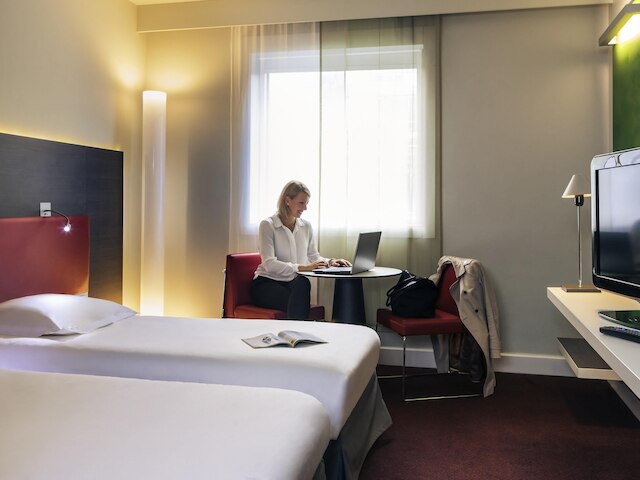 メルキュール パリ ラ デファンス グランデ アーシュ