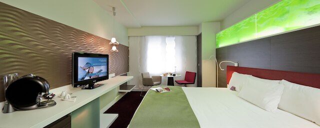 メルキュール パリ ラ デファンス グランデ アーシュ